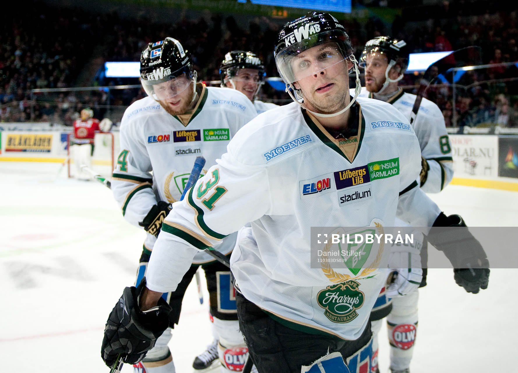 Dick Axelsson, Färjestad, gör 3-4, jubel