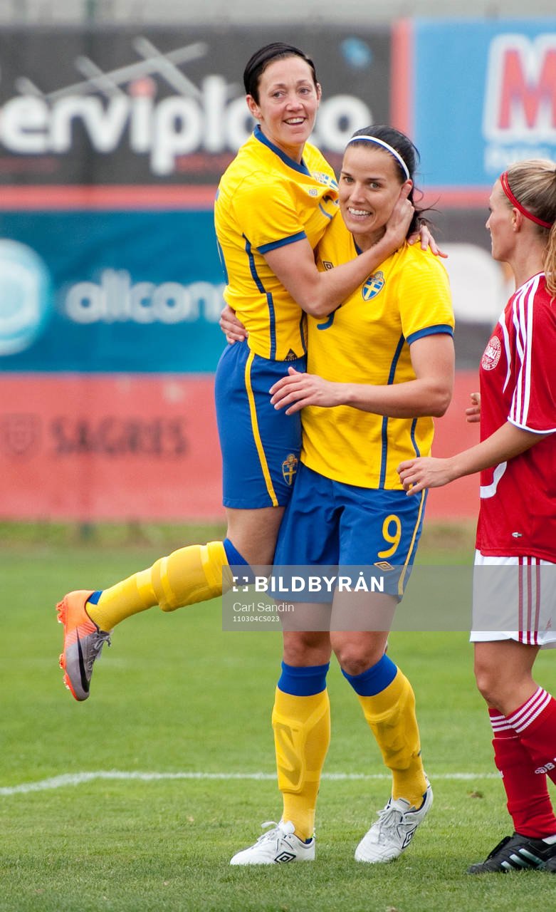  Therese Sjögran, Jessica Landström, Sverige, jubel 0-1.