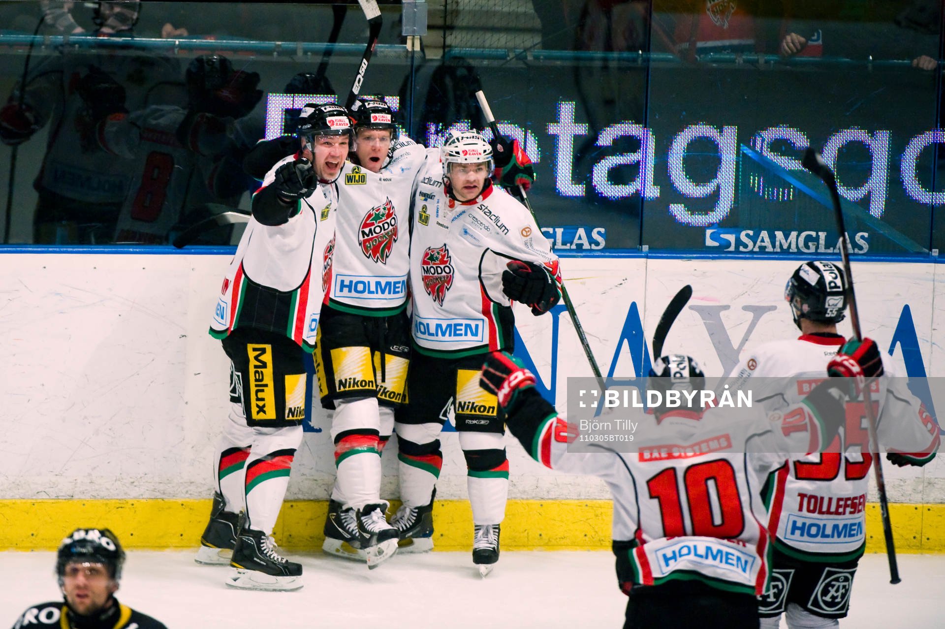 Nicklas Danielsson, Modo gratuleras