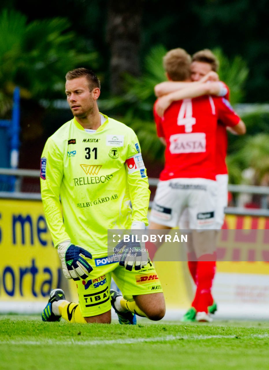 Erik Isralesson, Kalmar har gjort 1-0. Jubel! Depp av