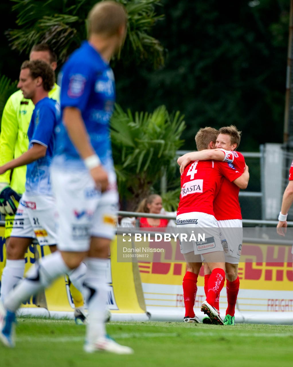 Erik Isralesson, Kalmar har gjort 1-0. Jubel. Depp av