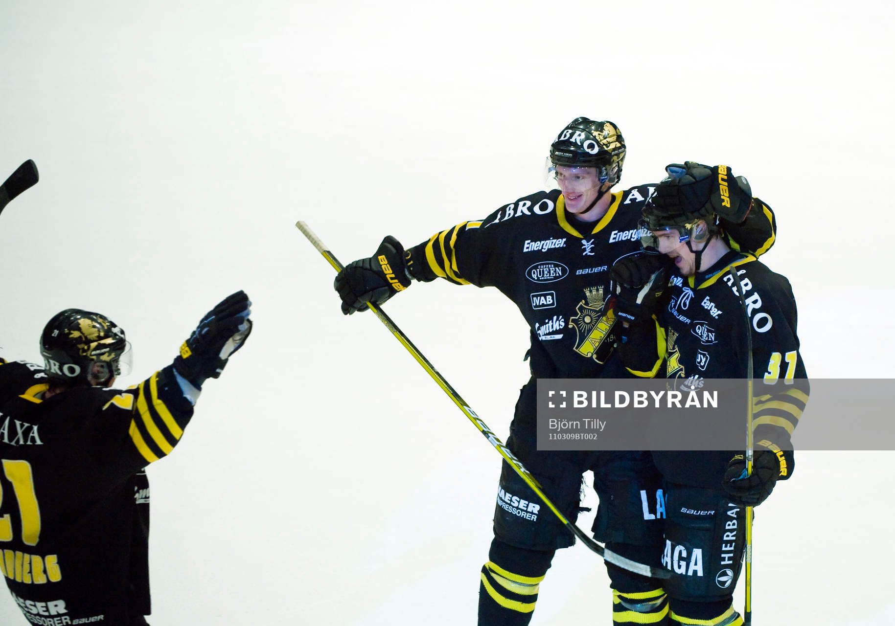 Fredrik Carlsson och Stefan Johansson, AIK, jubel