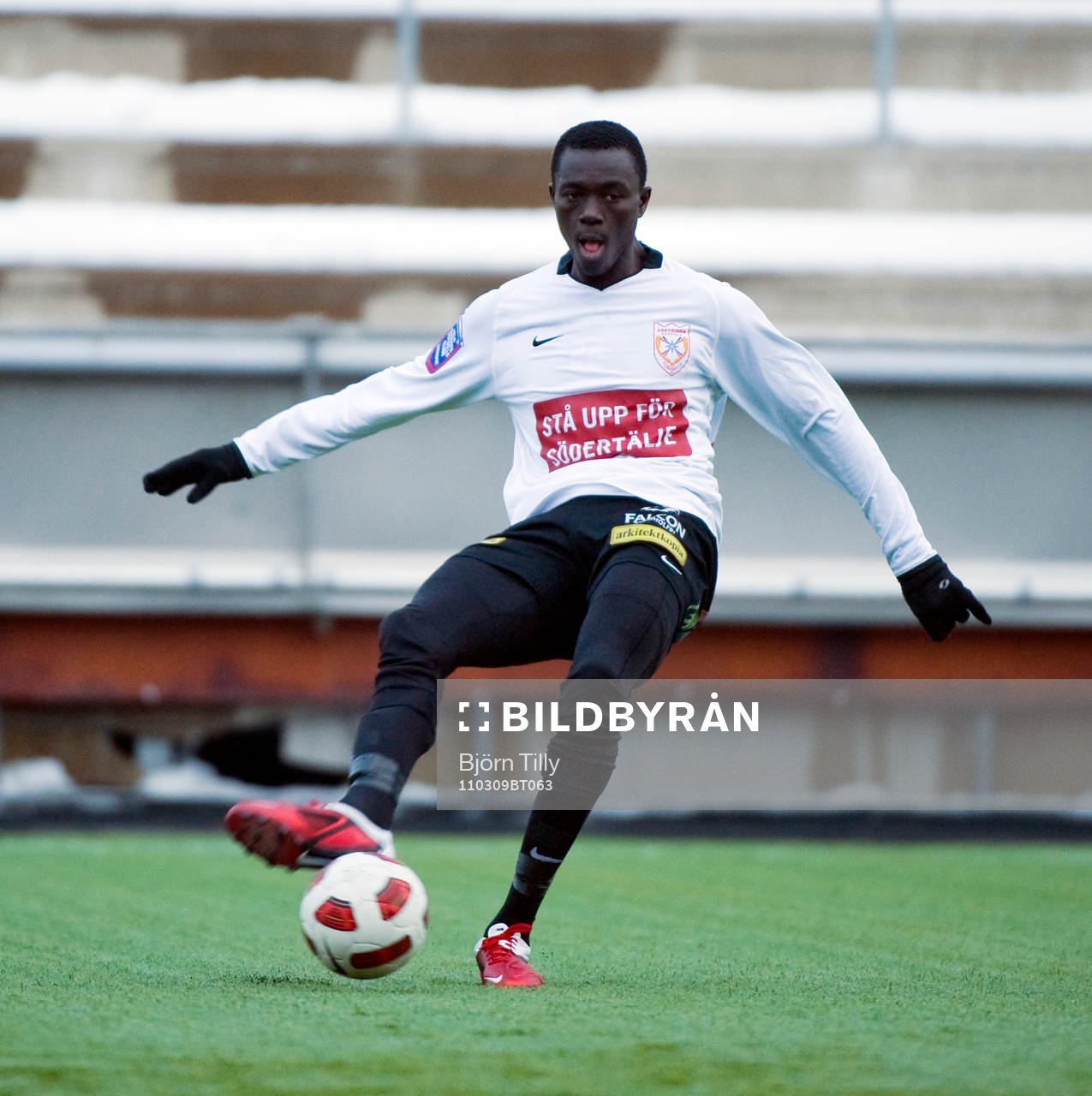 Mohammed Mbye, Assyriska