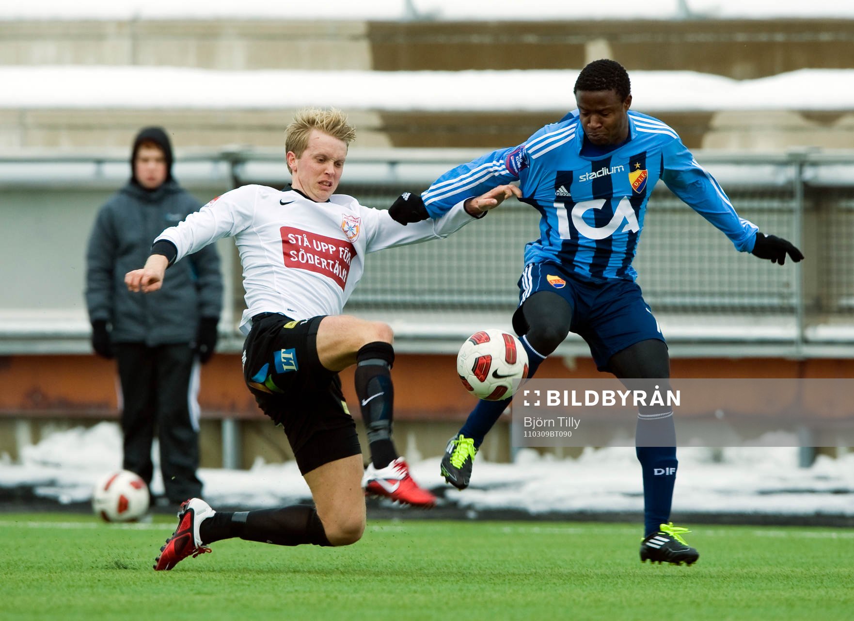 Mikael Thorstensson, Assyriska och Kennedy Igboananike,