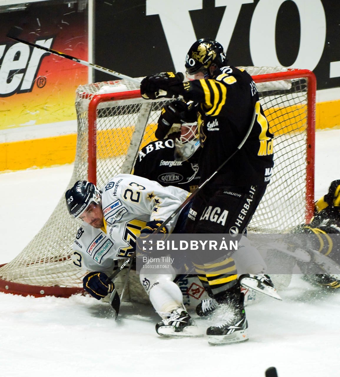 Fredrik Bremberg, HV71 och Kent McDonell,  AIK
