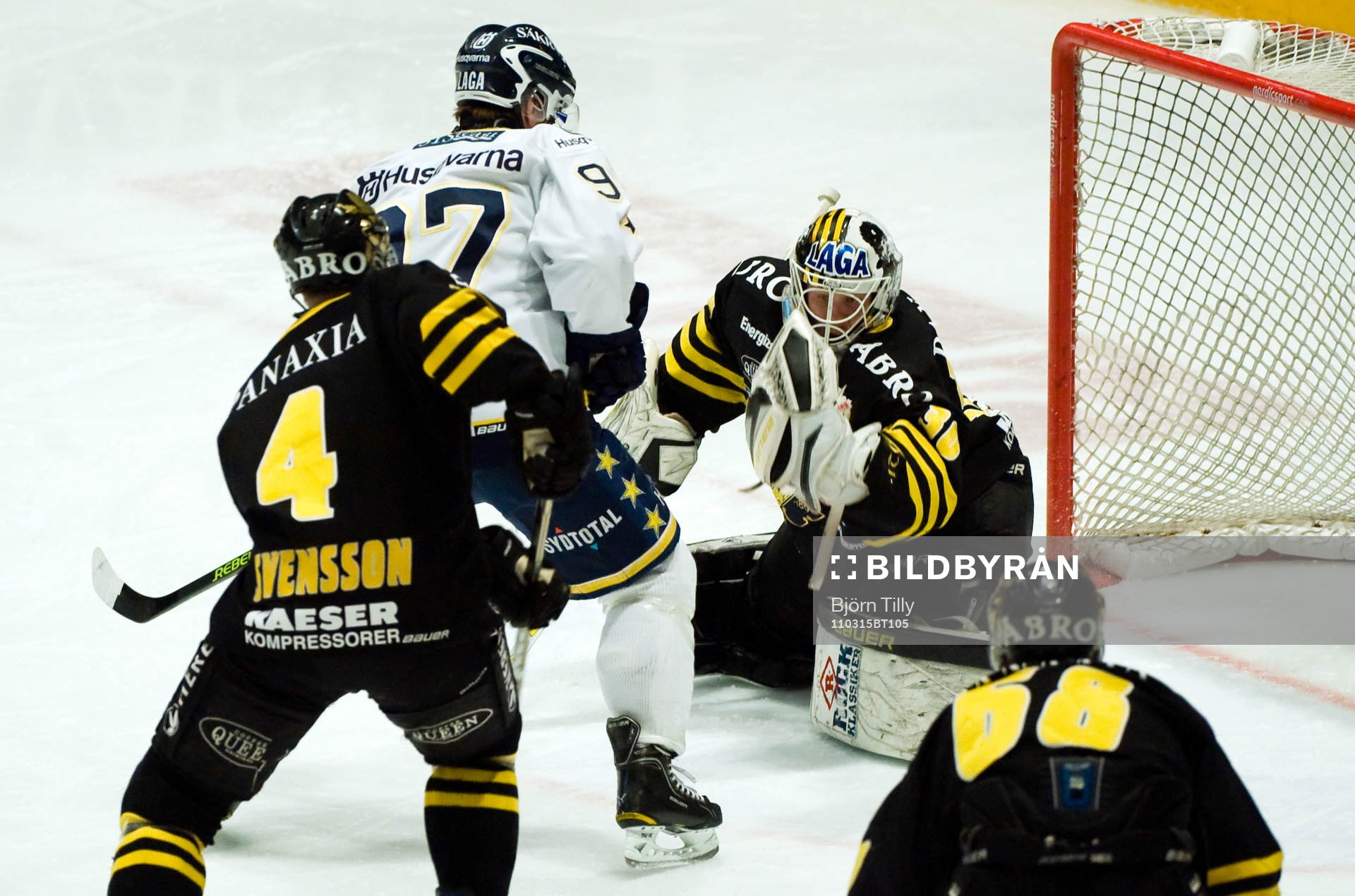 Per Ledin, HV71 och Viktor Fast, målvakt, AIK