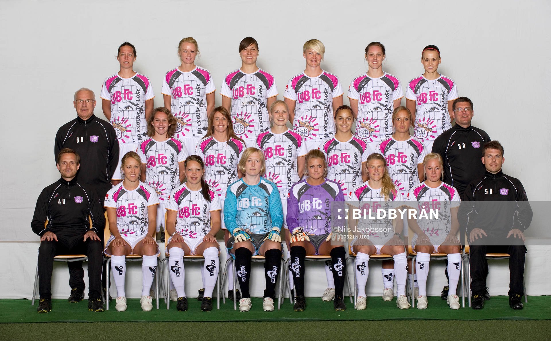 Bakre raden fr. v: Lina Nilsson, Amanda Ilestedt, Linda