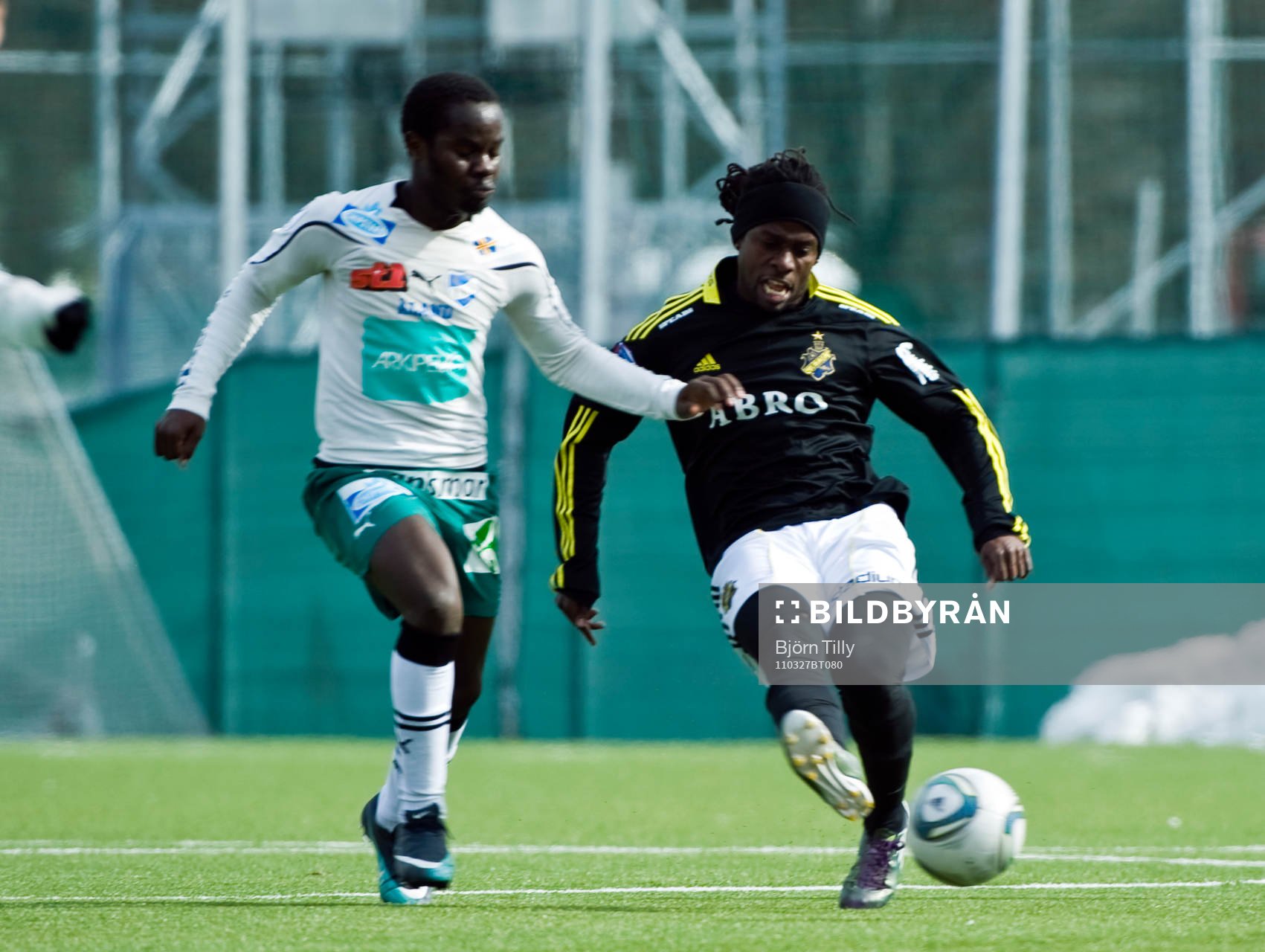 Amos Ekhalie, Mariehamn och Martin Kayongo-Mutumba, AIK