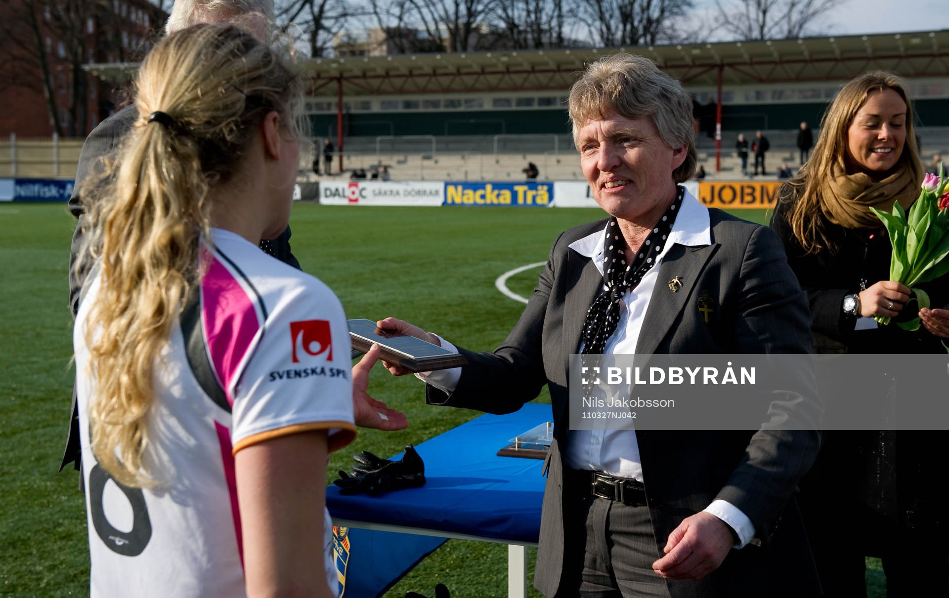 Priserna delas ut av Susanne Erlandsson