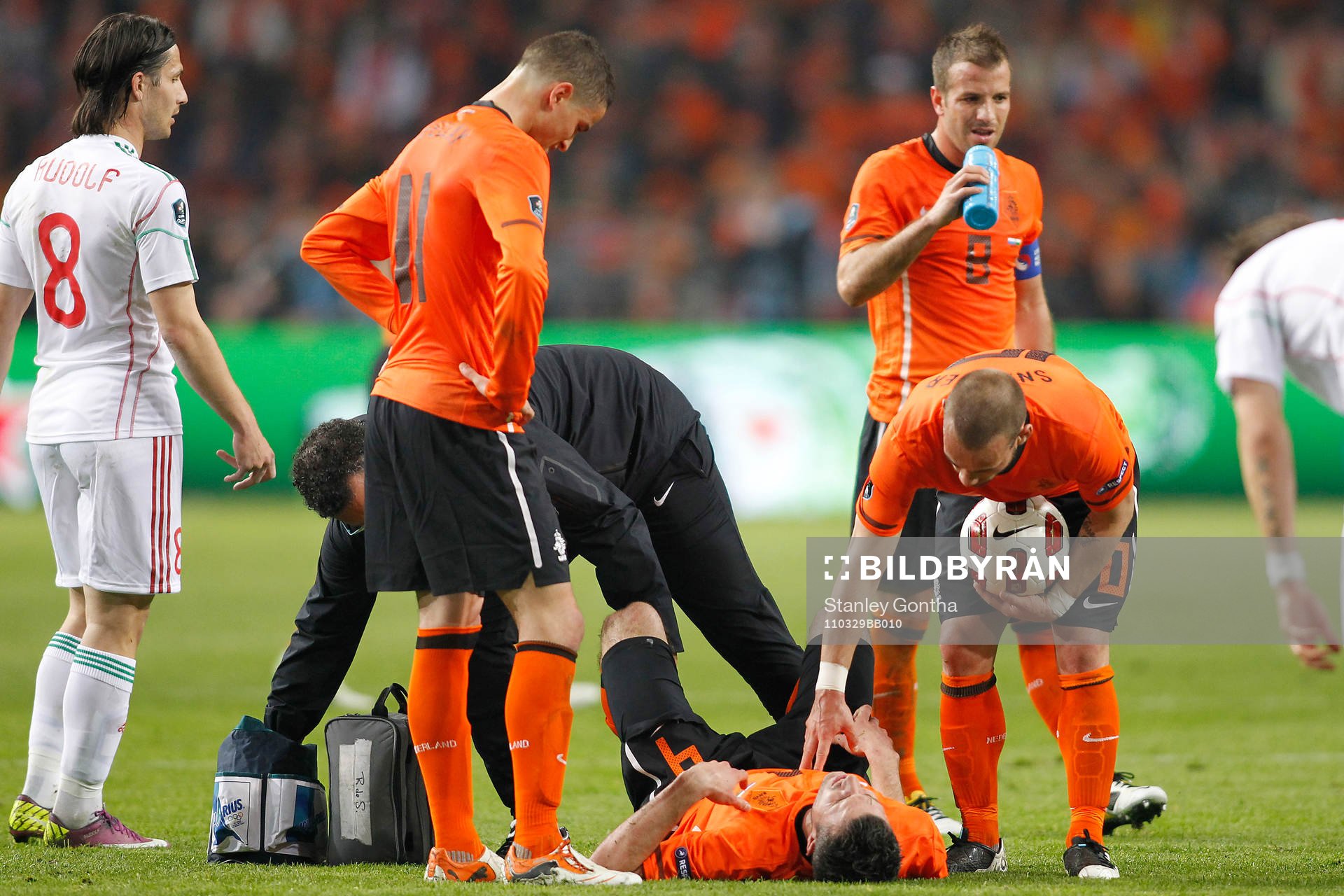 Robin van Persie,  Wesley Sneijder, Holland. Skada