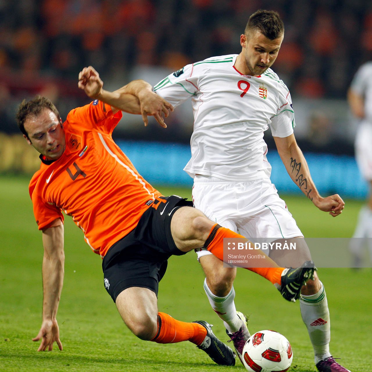 Joris Mathijsen, Holland och Tamas Priskin, Ungern