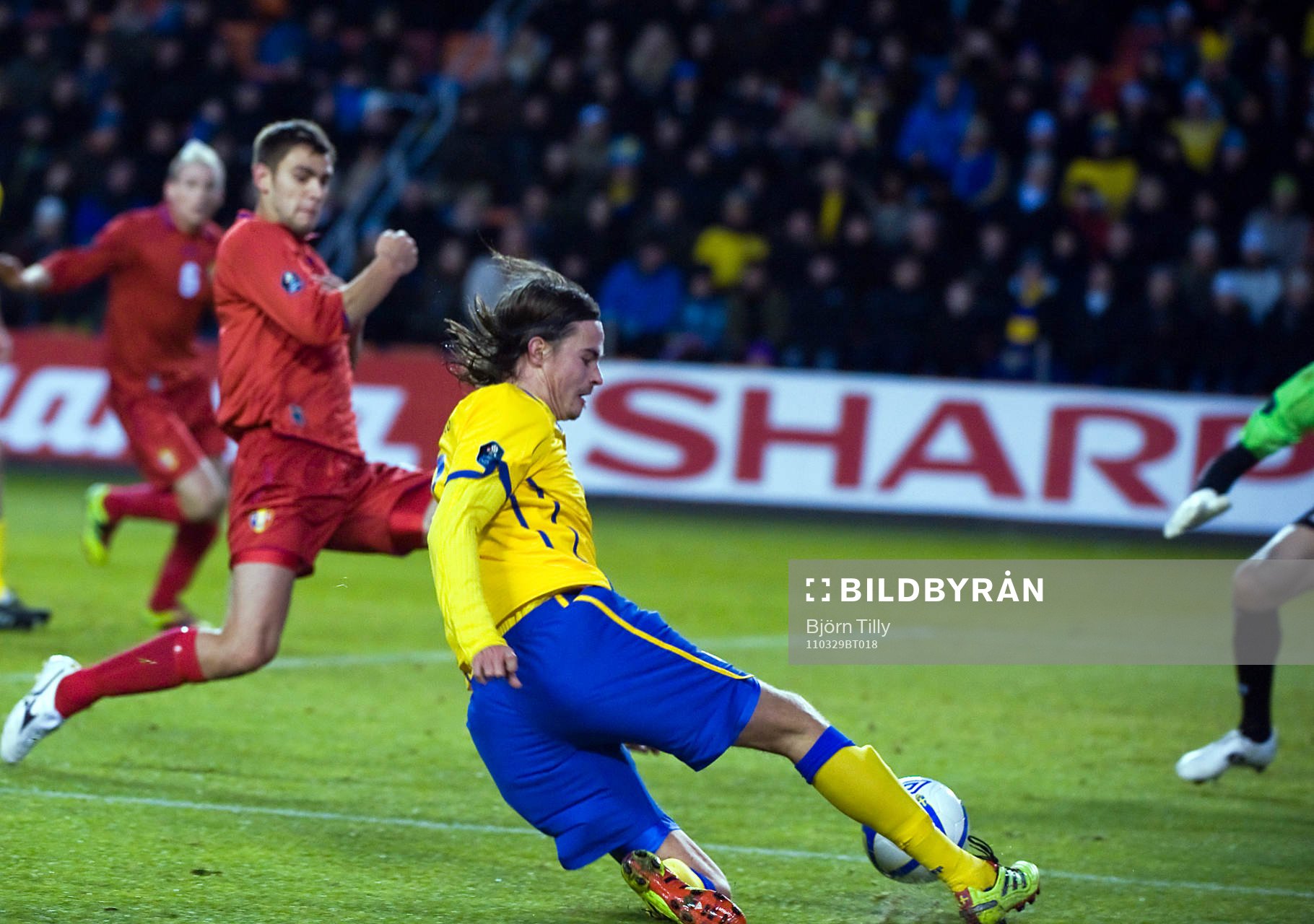 Mikael Lustig, Sverige på väg att göra 1-0
