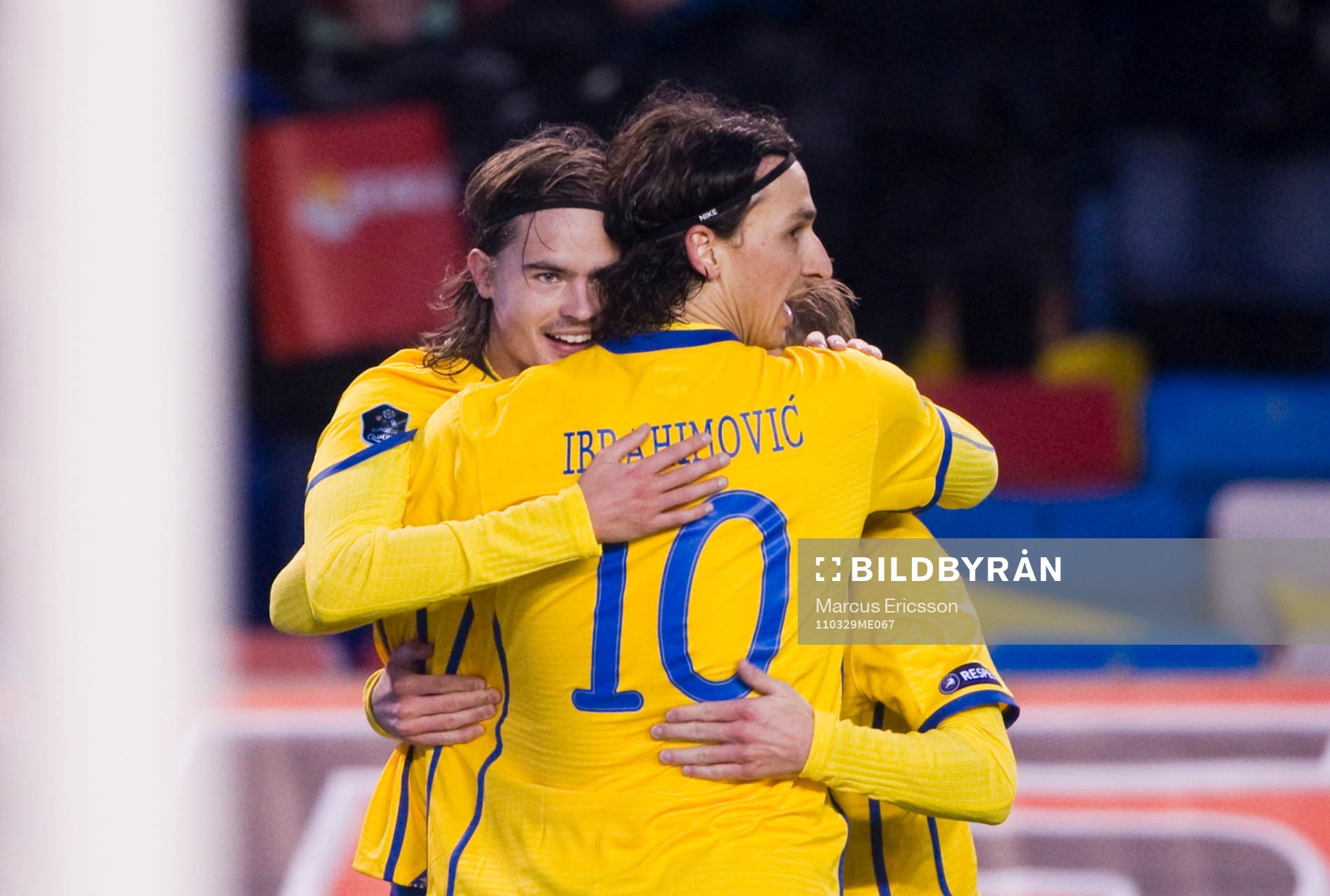 Mikael Lustig, Sverige kramas om av Zlatan Ibrahimovic