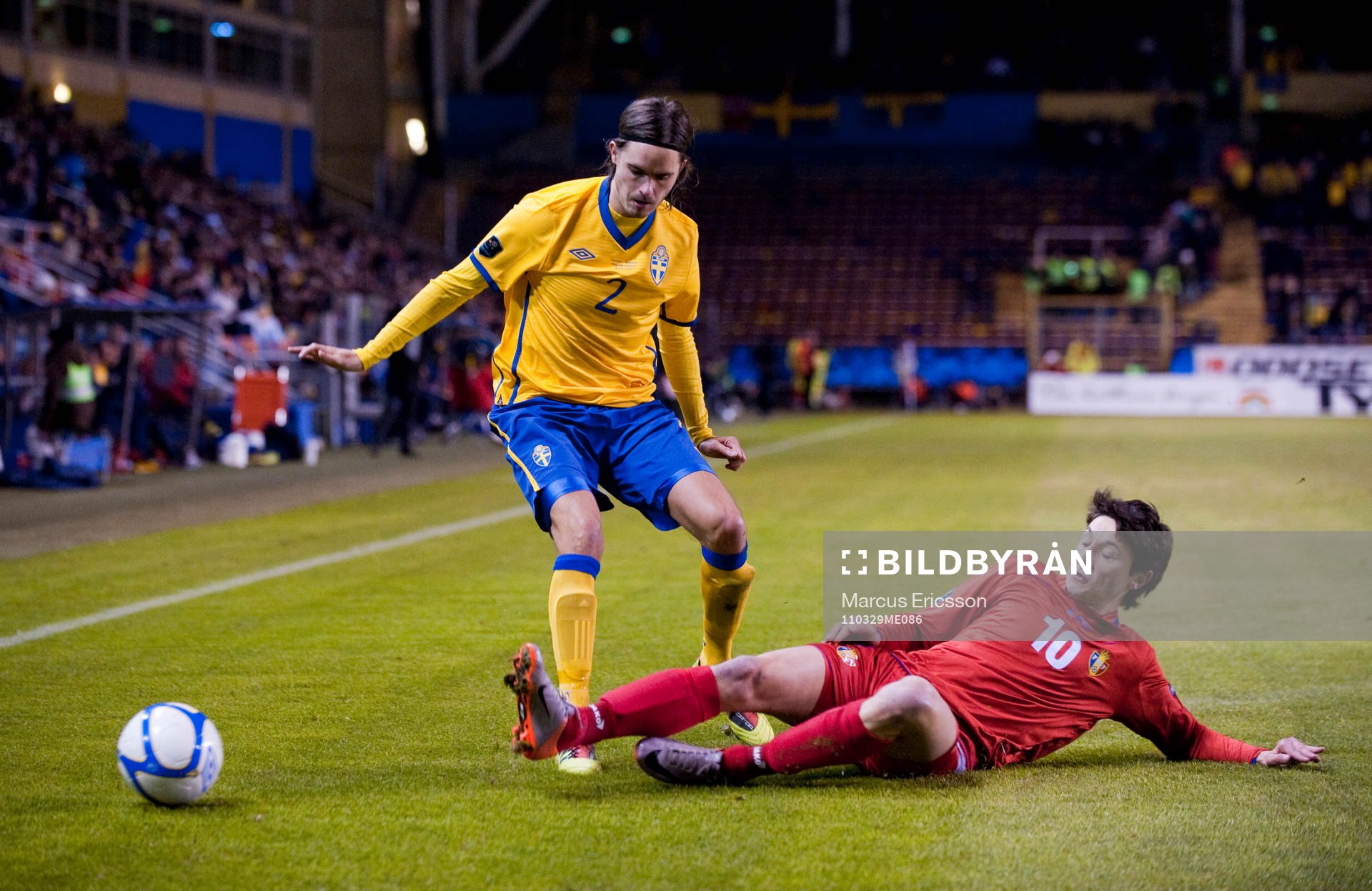 Mikael Lustig, Sverige