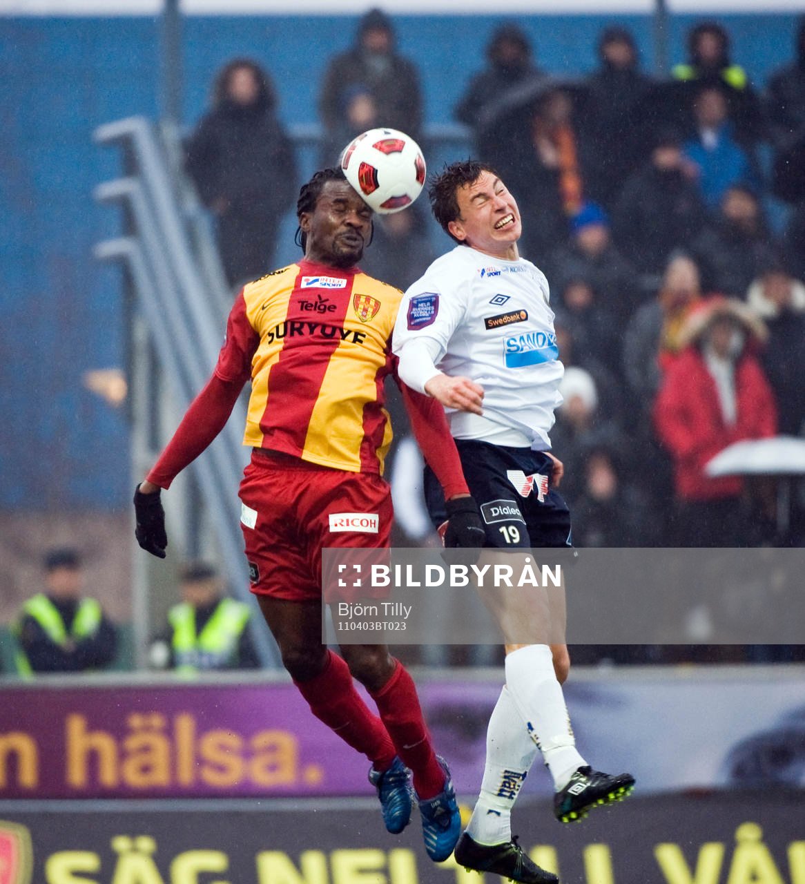 Peter Ijeh, Syrianska och Marcus Hansson, Gefle. Nickduell