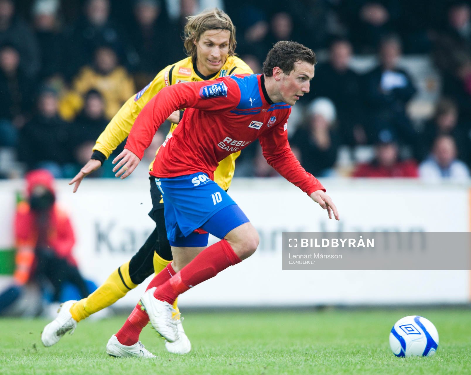Alexander Gerndt, Helsingborg, jagas av Tobias Grahn,