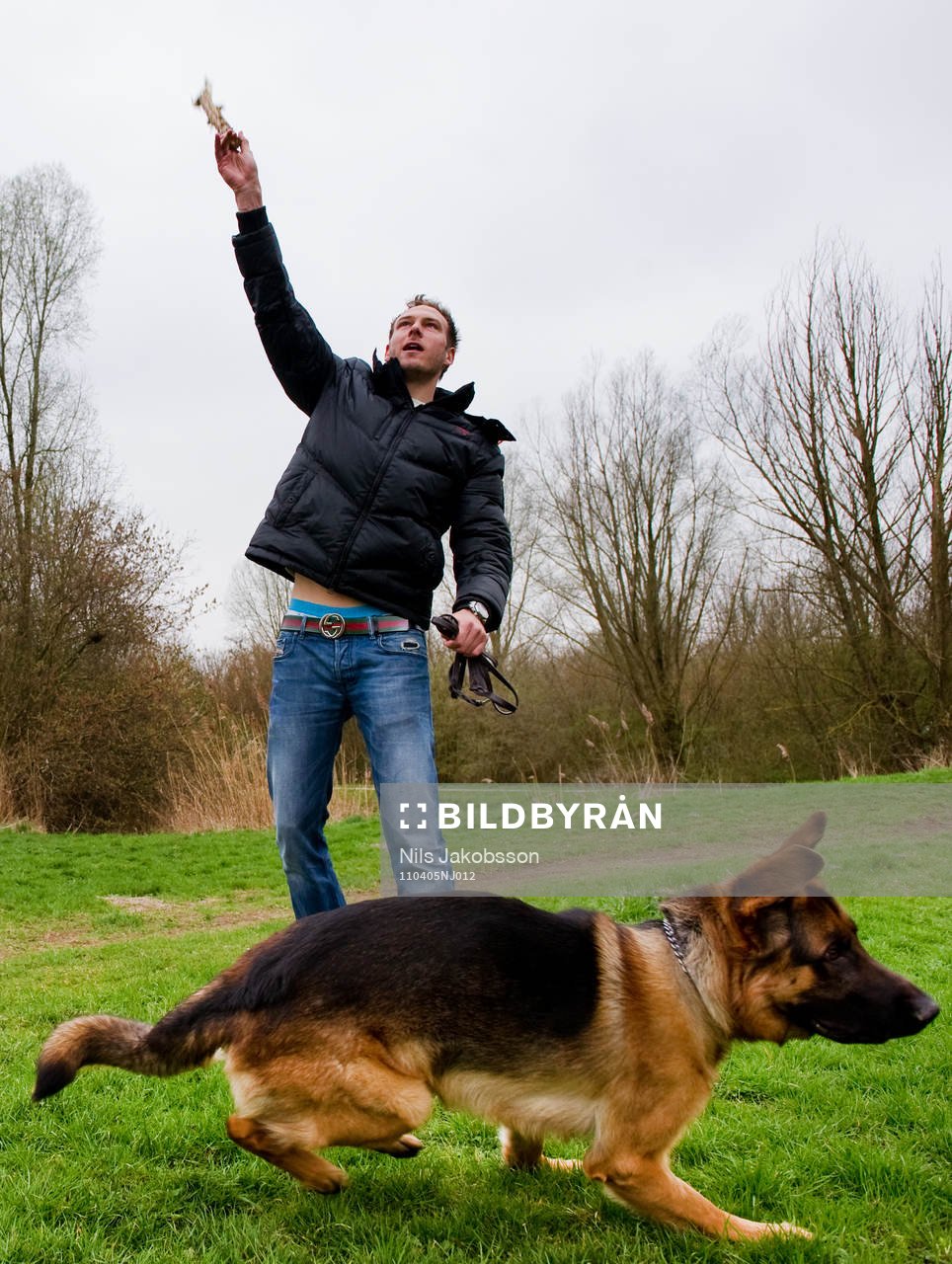 Andreas Granqvist i Groningen med hunden Dexter