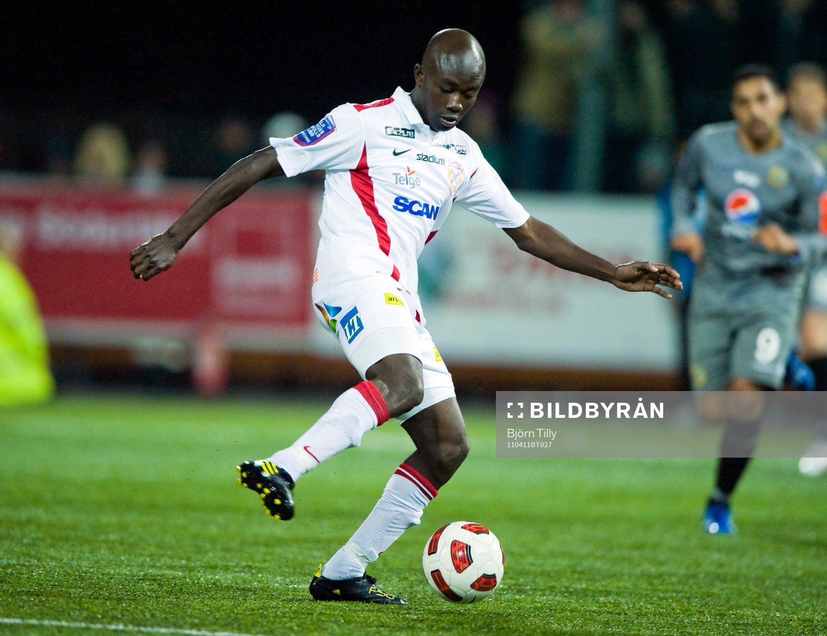 Jones Kusi-Asare, Assyriska