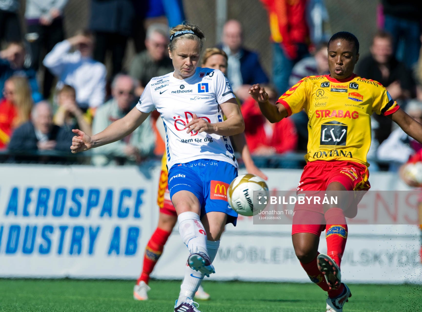 Edda Gardarsdottir, Örebro och Elaine Estrella