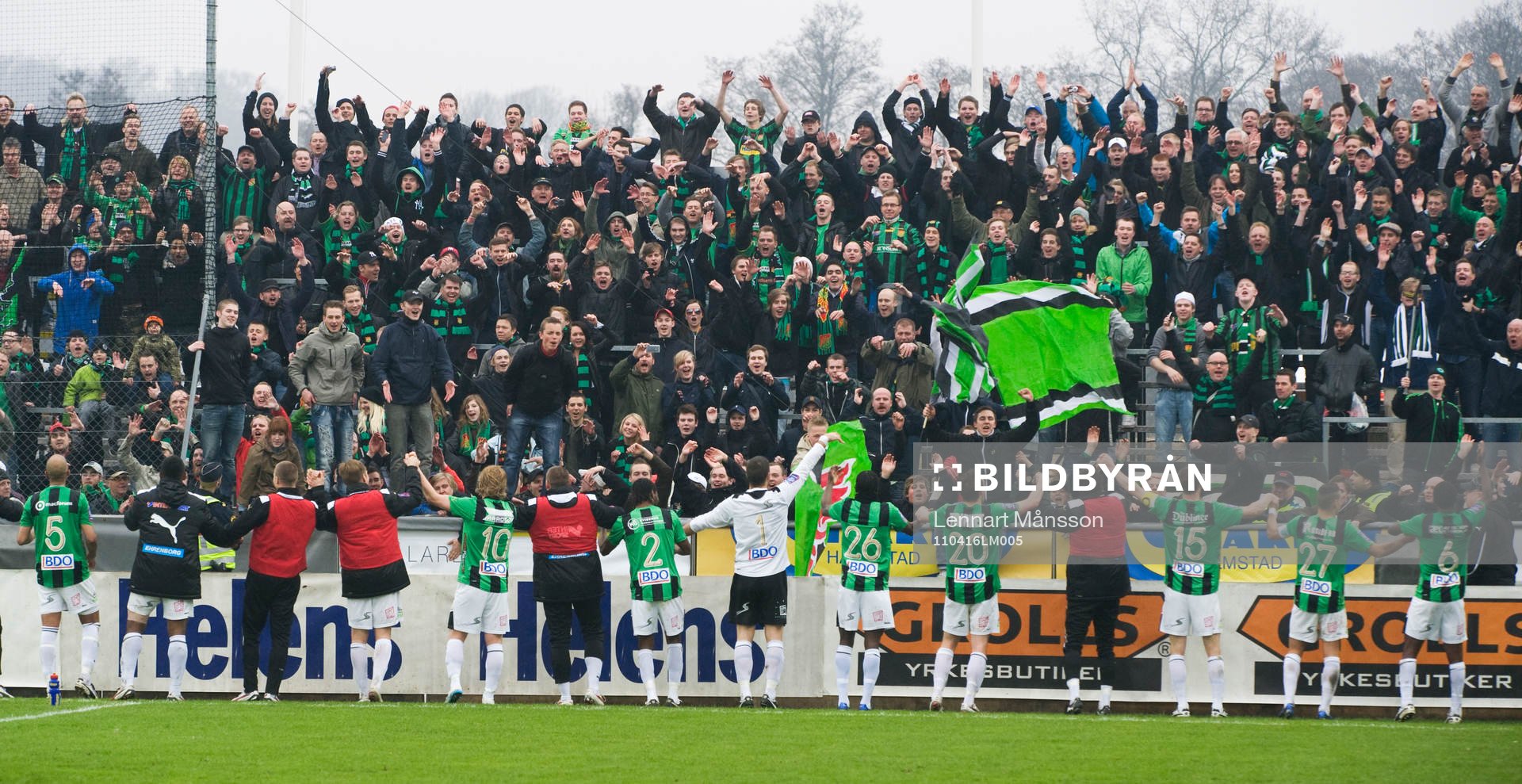 Gais tackar publiken