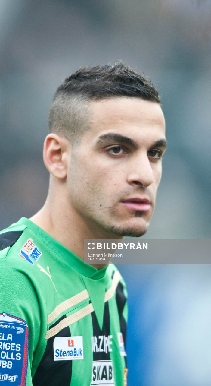 Mervan Celik, Gais
