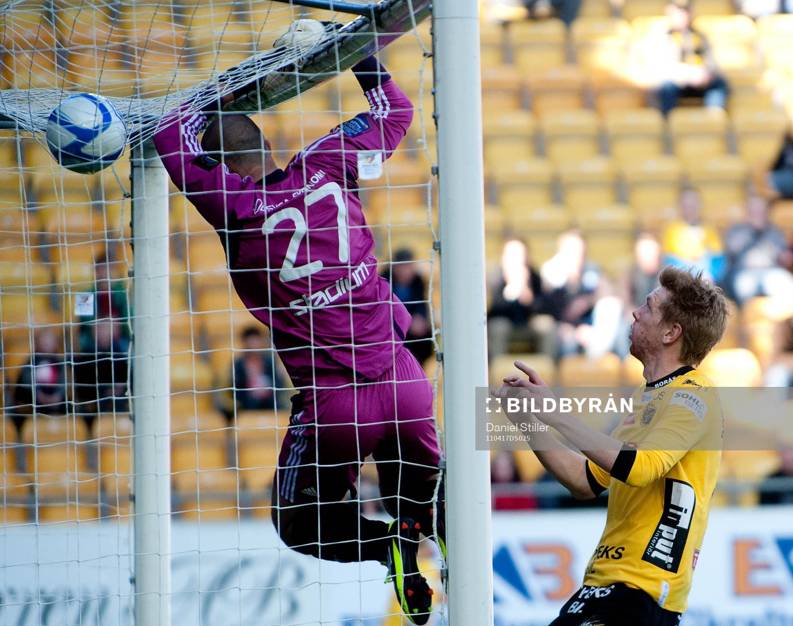 Ivan Turina, målvakt AIK, David Elm, Elfsborg