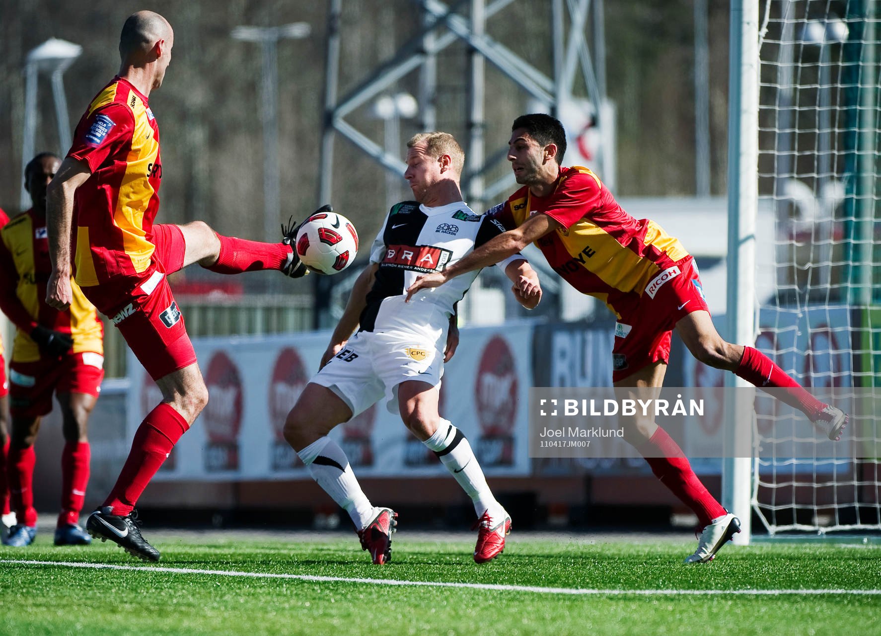 Kari Arkivuo, Häcken, oroar framför målet