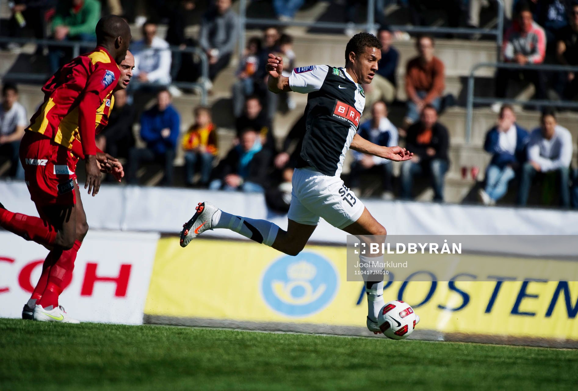 Mathias Ranegie, Häcken, kommer fri och gör ett av sina