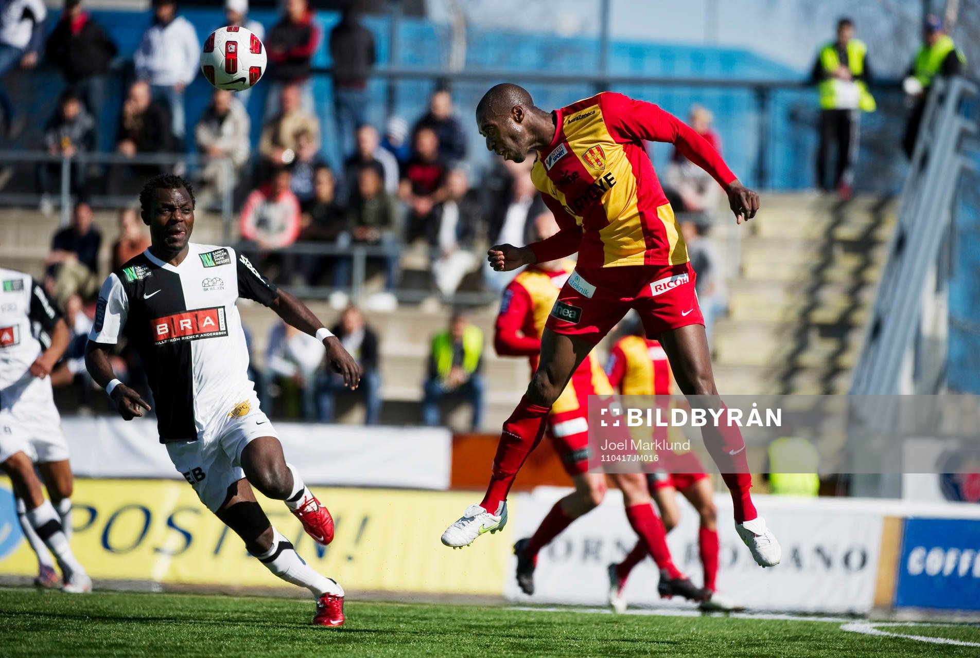 John Chibuike, Häcken, och Omar Jawo, Syrianska