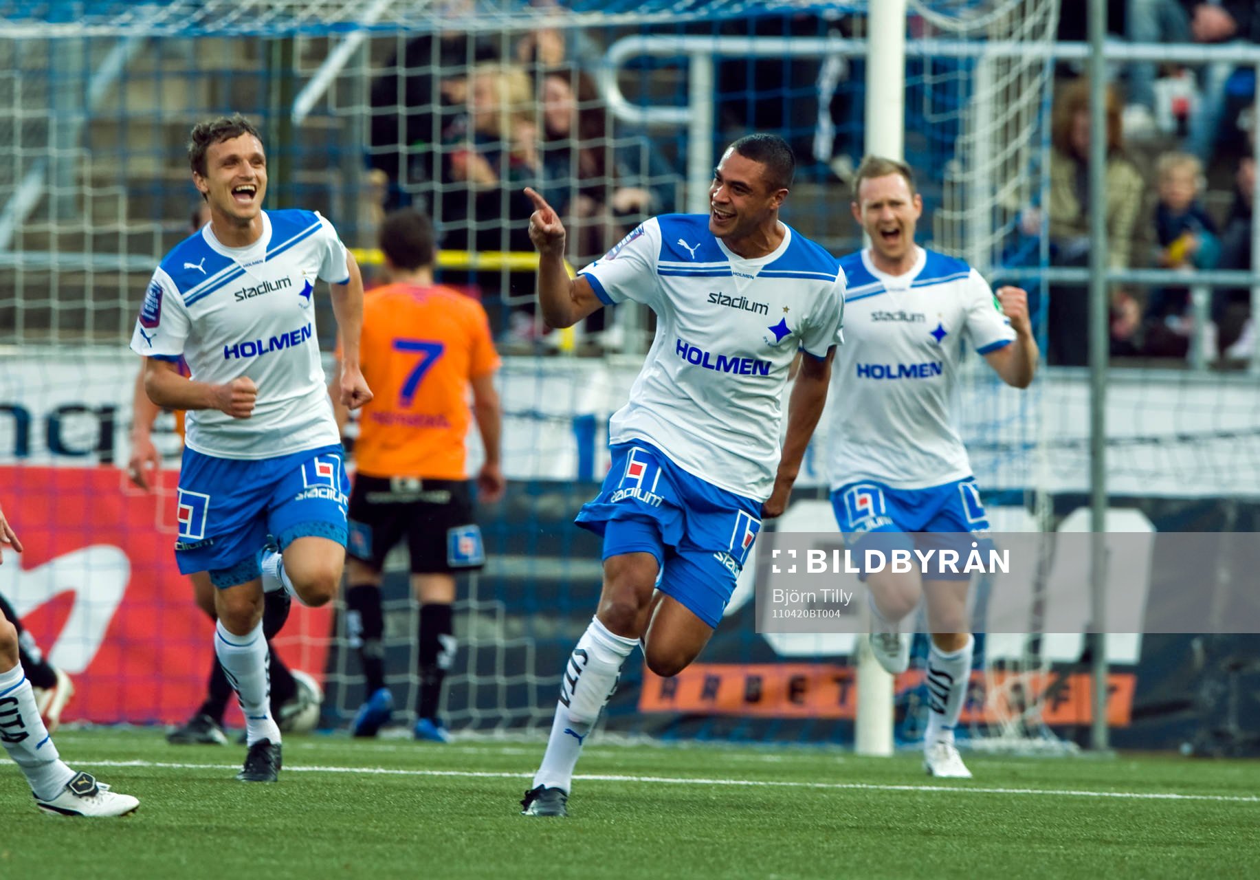 Sphetim Hasani,  Bobbie Friberg da Cruz och Marcus Falk