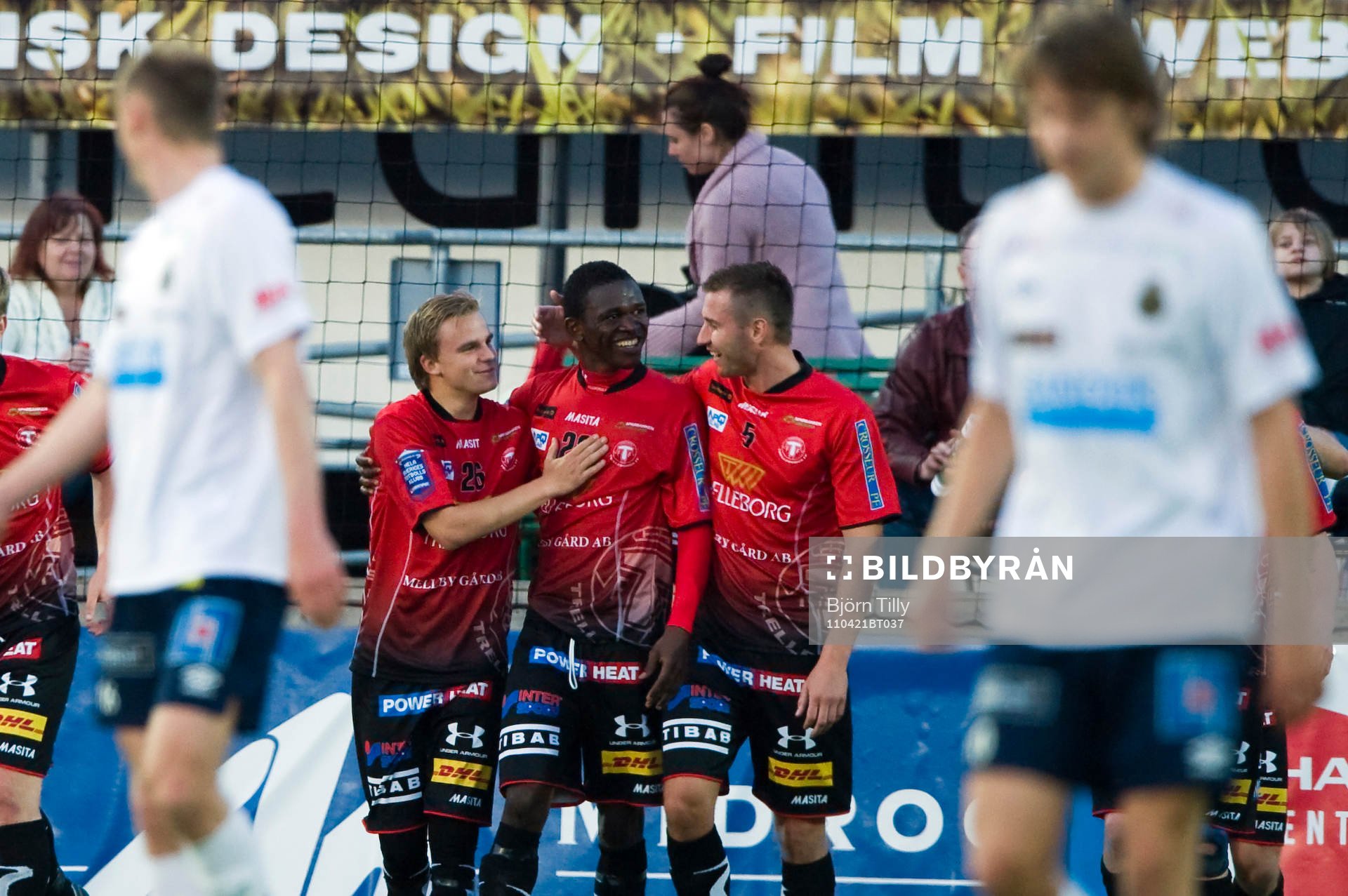  Jonathan Asp, Ibrahim Koroma och Johan Nilsson Guiomar,  Trelleborg, jubel efter segermålet 1-2.
