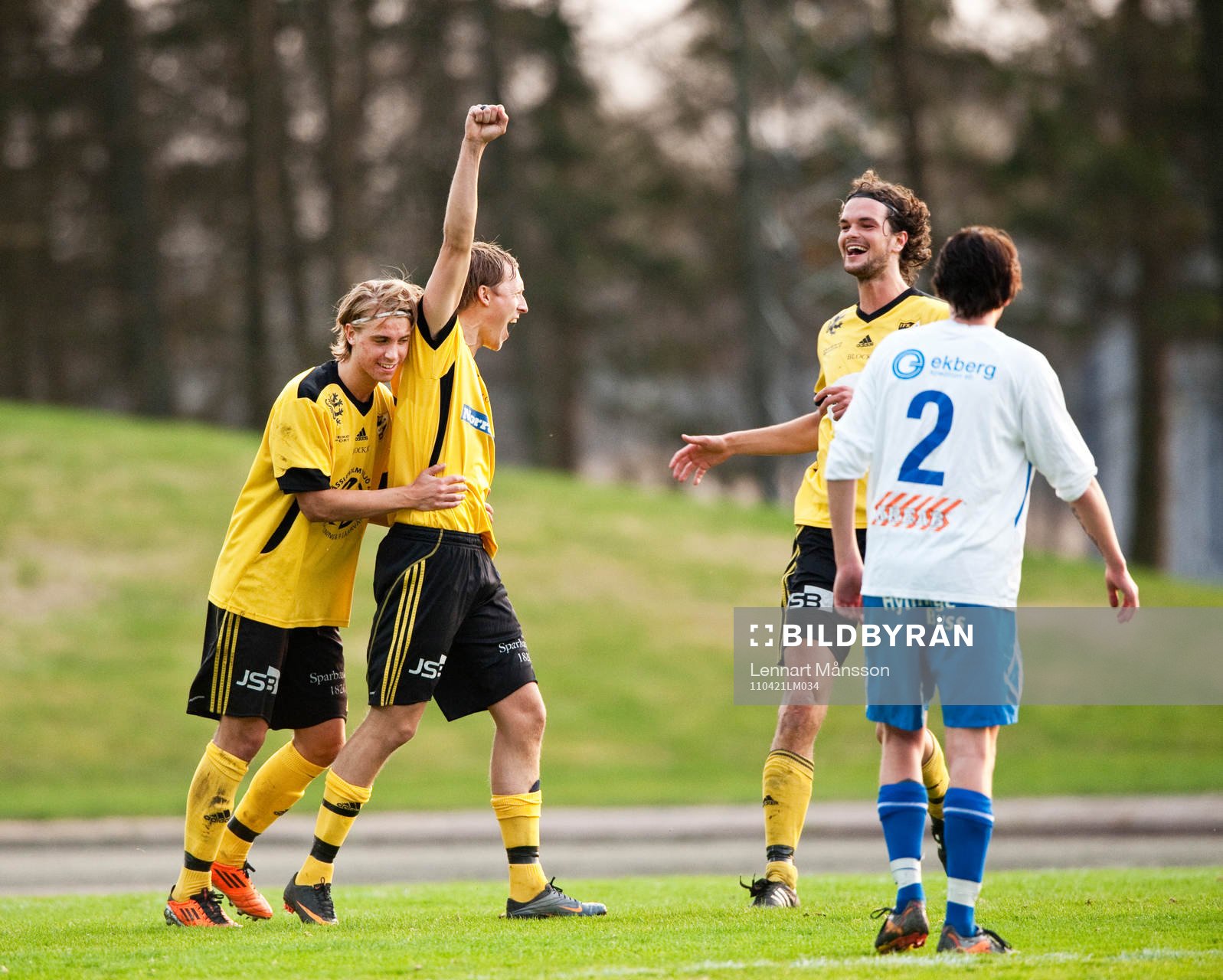 Straff, 2-0, Bobby Alm Nilsson, som låter Tokelo Tike