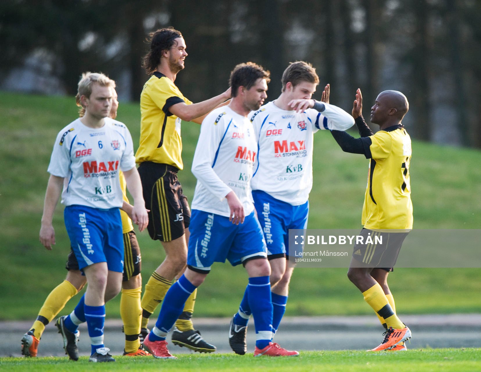 1-0,  Tokelo Tike Rantie, Hässleholm, som grattas av 3-0