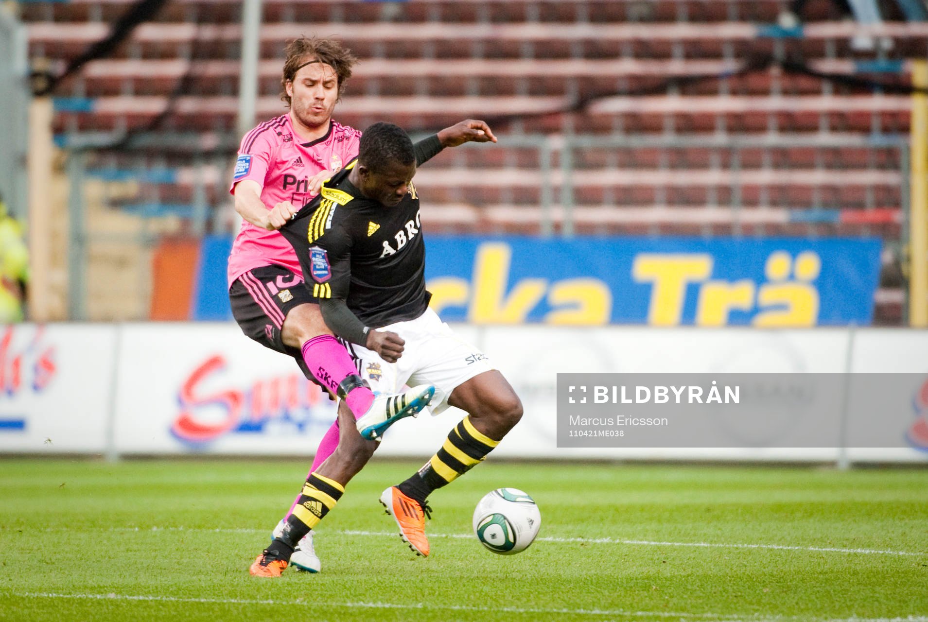 Karl Svensson, Göteborg och Ibrahim Bangura, AIK
