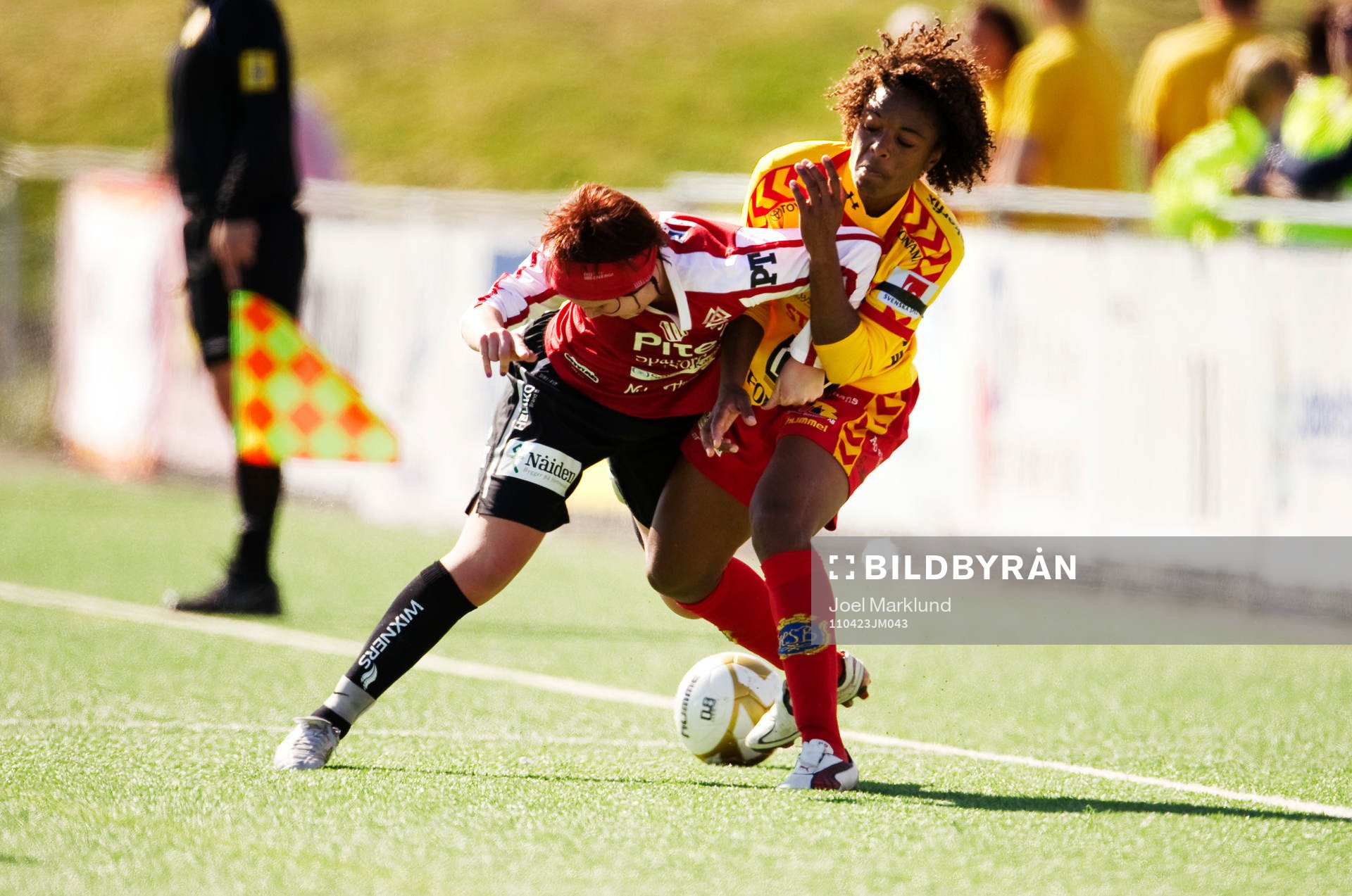 Erika Karlsson, Piteå, kämpar mot Elaine Estrella Moura,