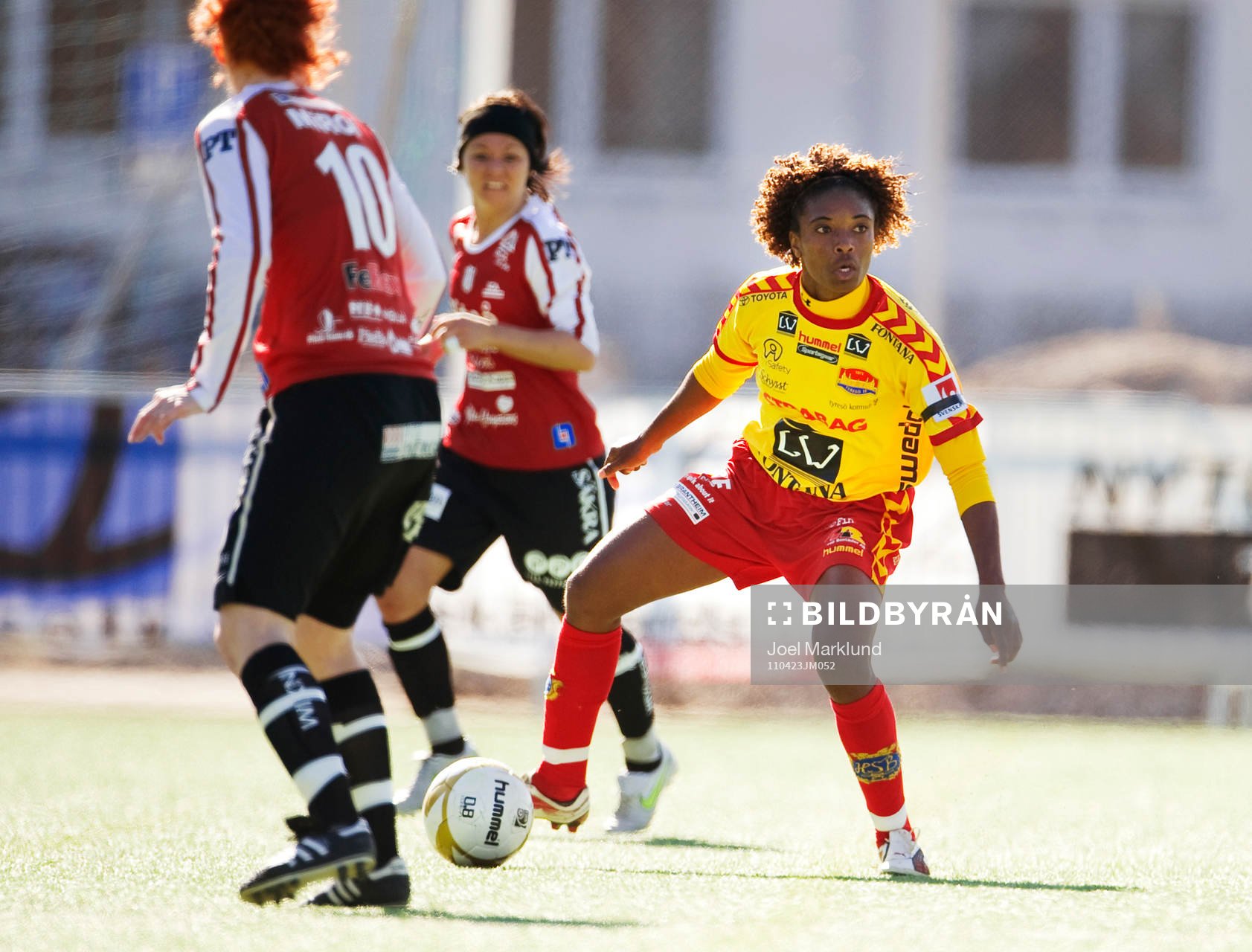Elaine Estrella Moura, Tyresö