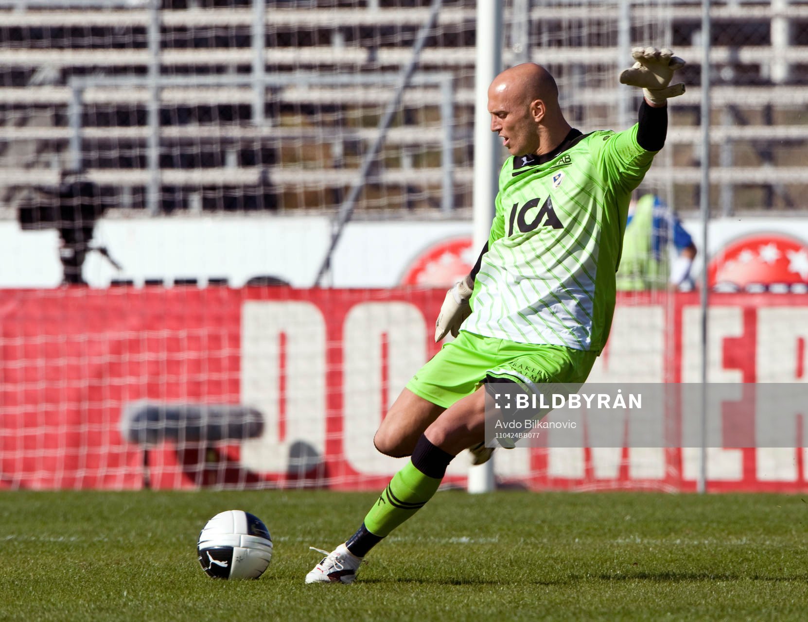C. Nauzet Perez, målvakt, Halmstad