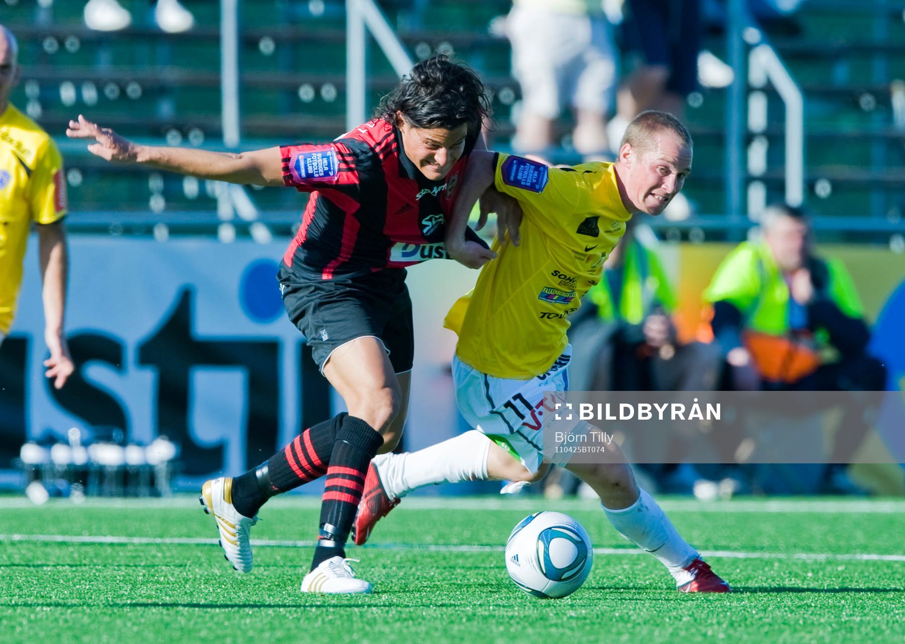 Miiko Albornoz, Brommapojkarna och Christoffer Carlsson,