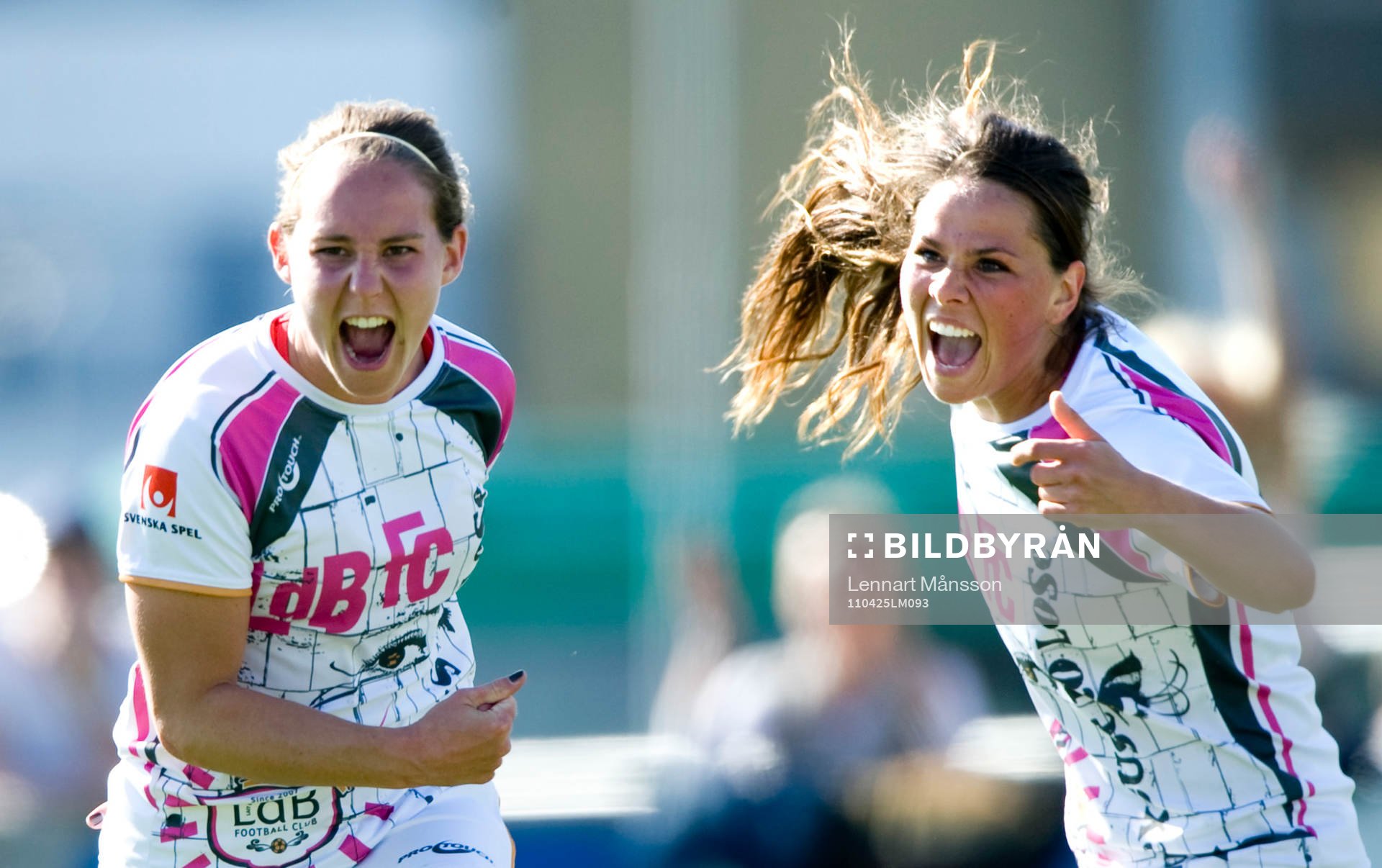 0-1 Manon Melis som jublar ikapp med Sara Björk