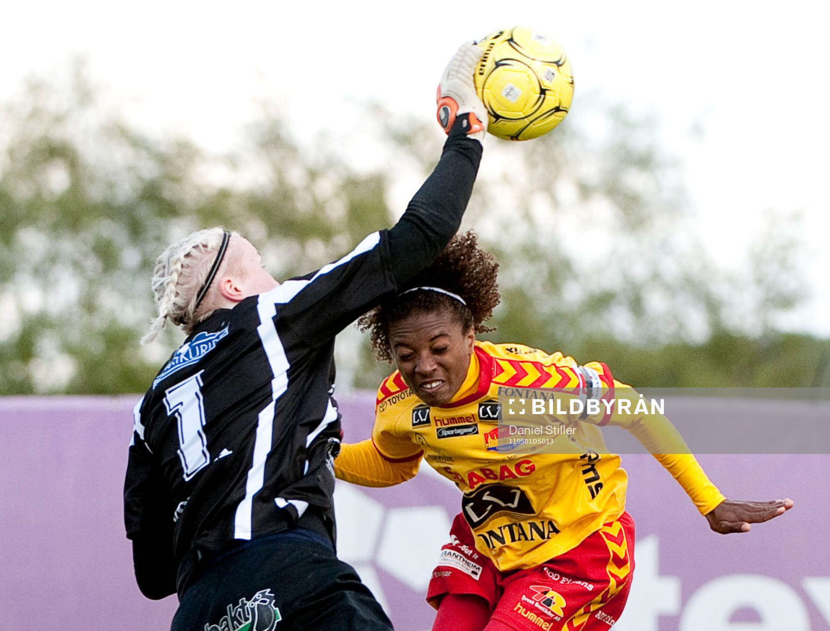 Sandra Sigurdardottir, målvakt Jitex, Elanie Moura, Tyresö