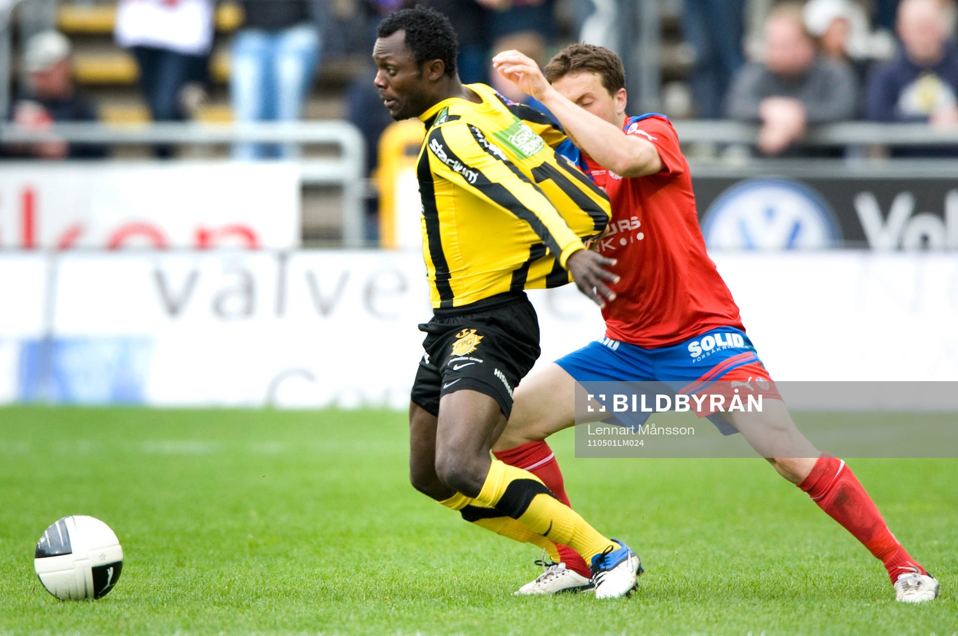 Ardian Gashi, Helsingborg håller i John Chibuike, Häcken