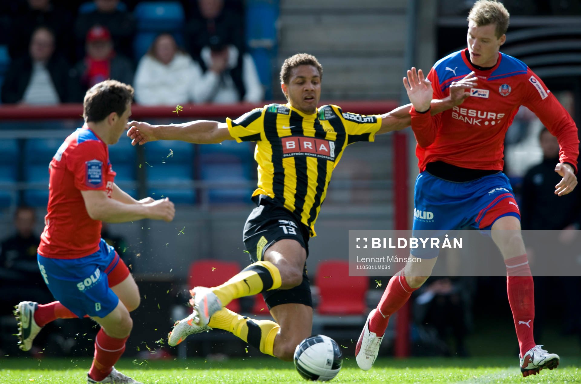 Mathias Ranegie, Häcken, mot Ardian Gashi och Marcus