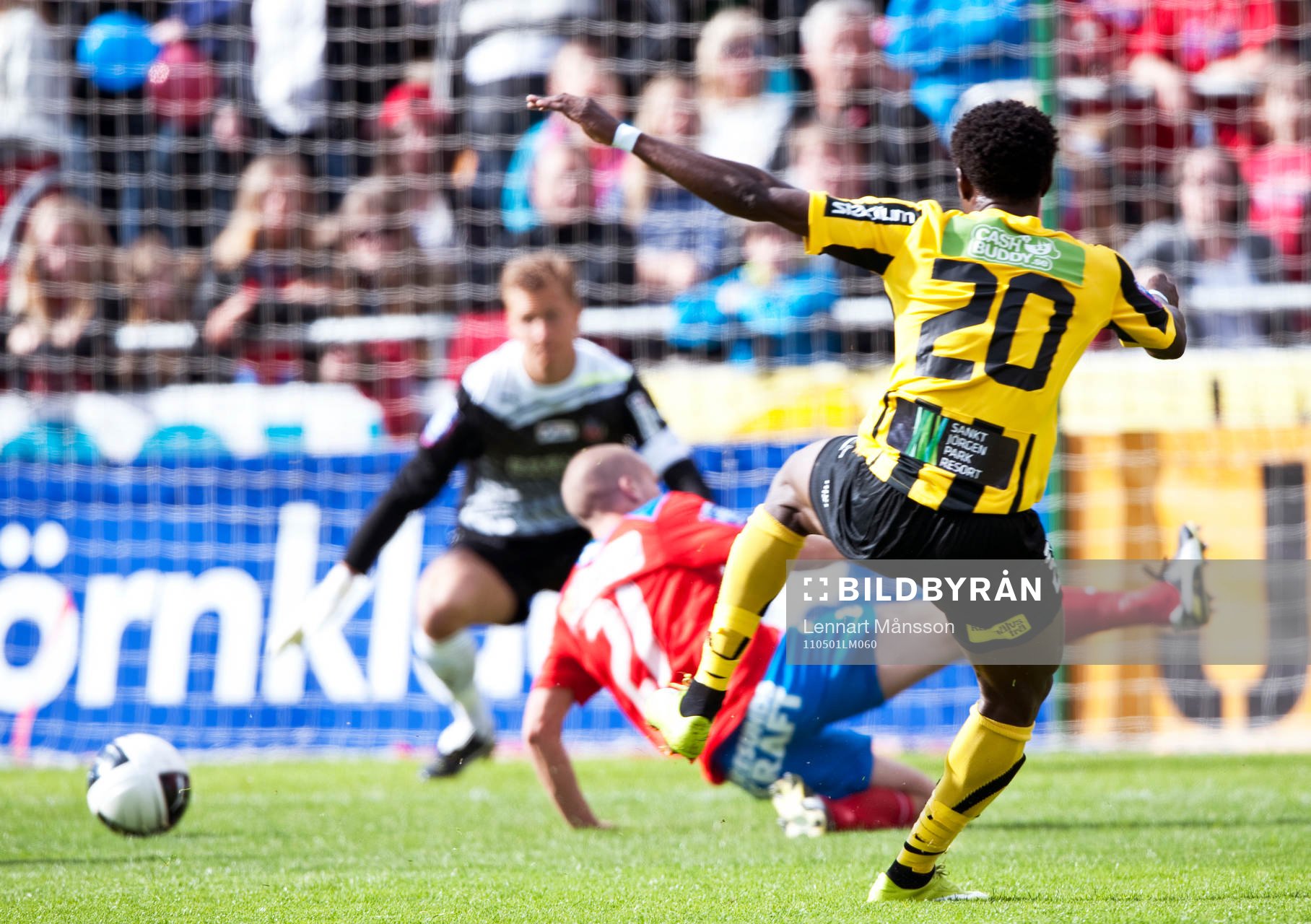 Skott, Dominic Chatto, Häcken