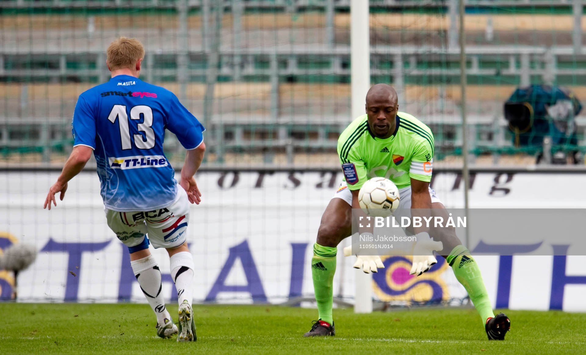 Fredrik Jensen, Trelleborg, Pa Dembo Touray, målvakt