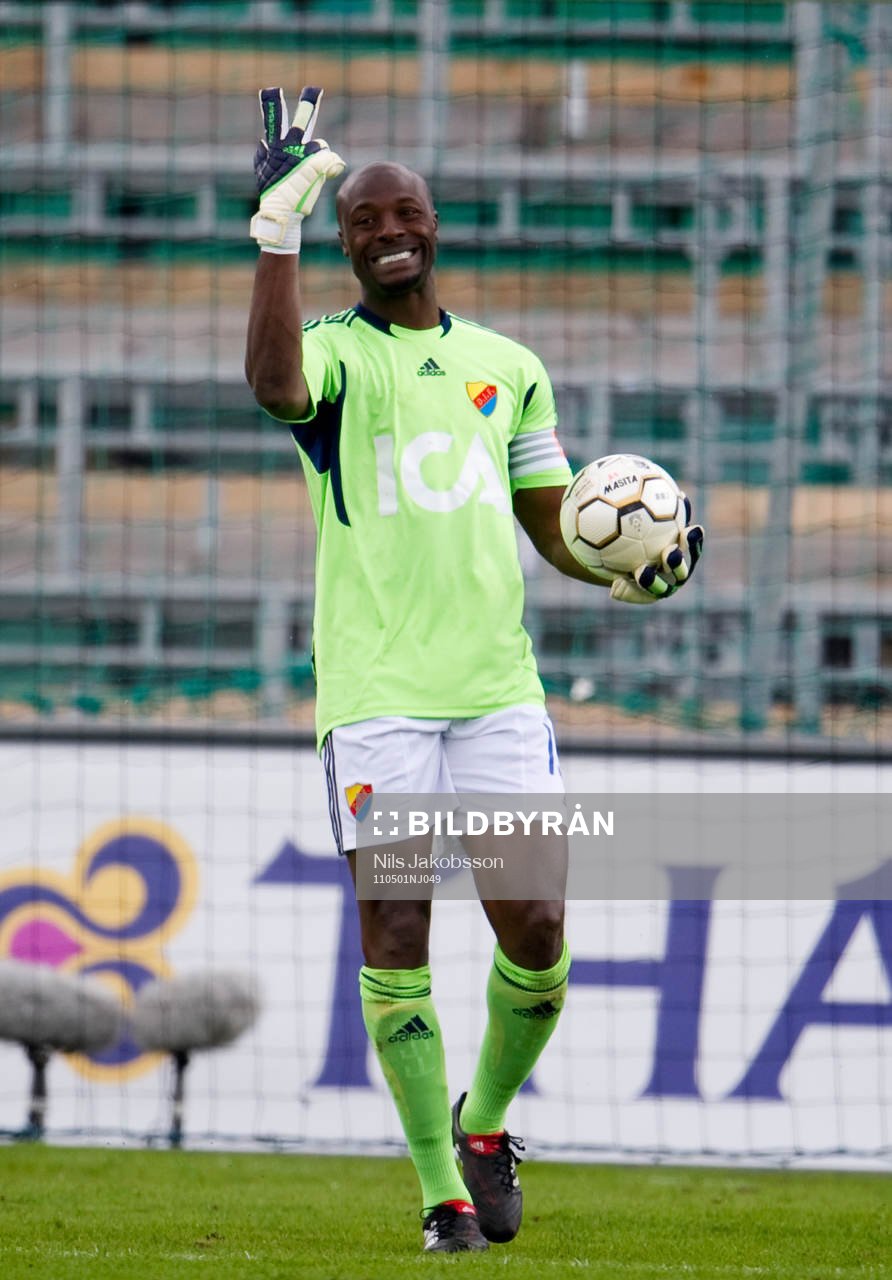 Pa Dembo Touray, målvakt