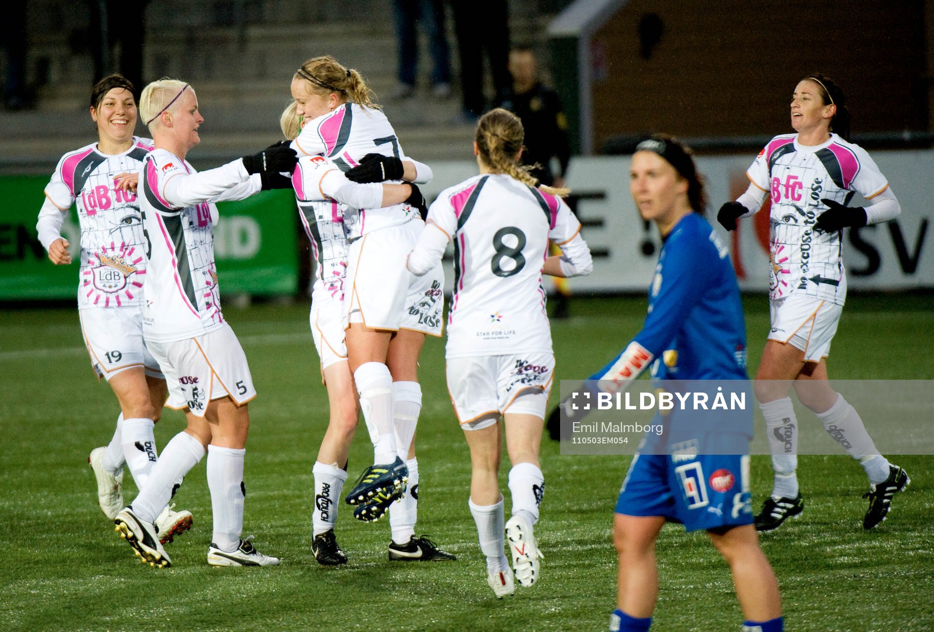 Jubel i Malmö vid 3-1. Annika Kukkonen, Malmö