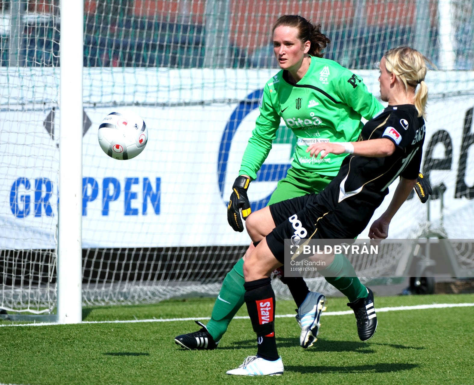 Stephanie Labbé, målvakt Piteå, Linnea Liljegärd,