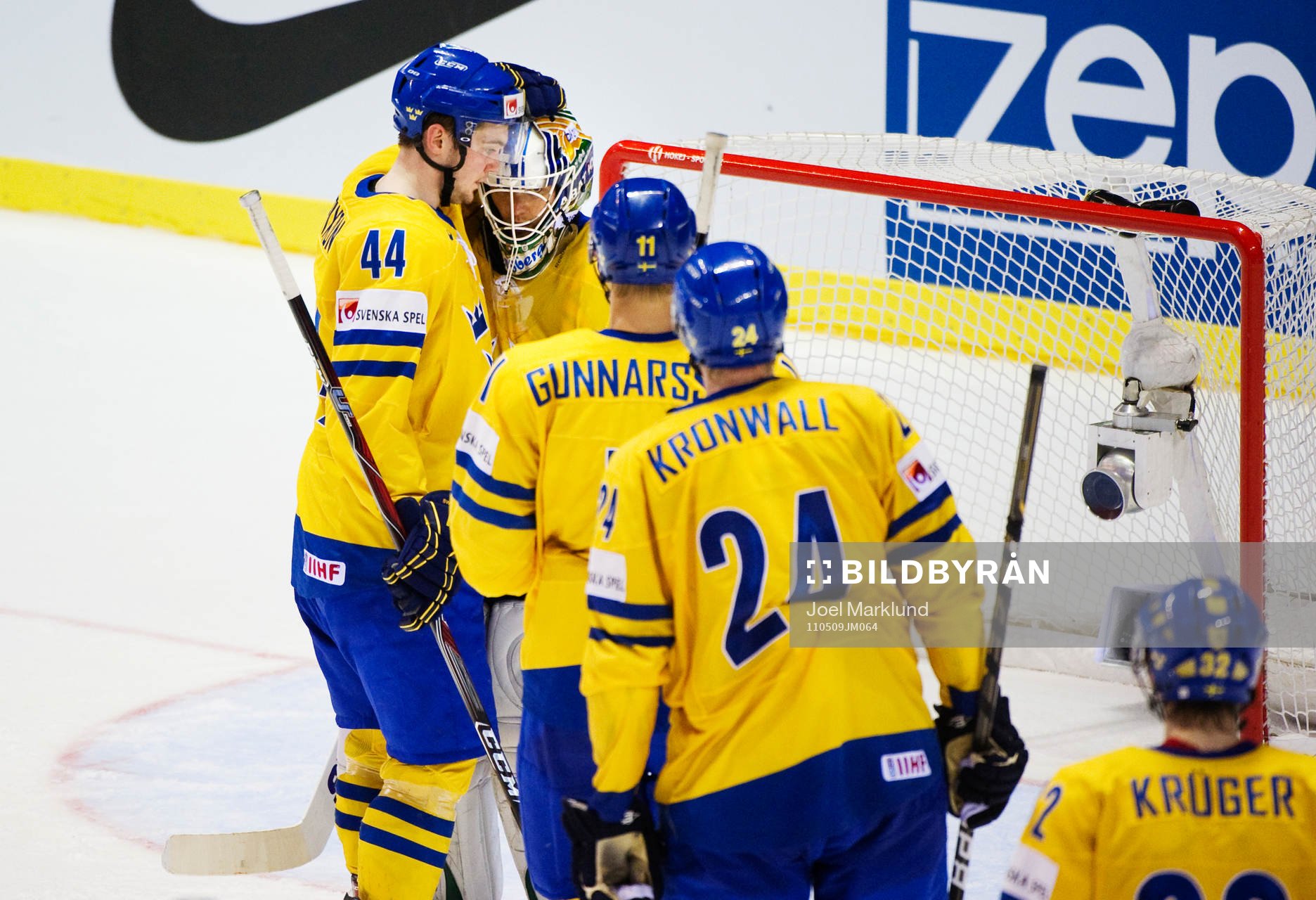 Tim Erixon kramar om Erik Ersberg, målvakt, Sverige
