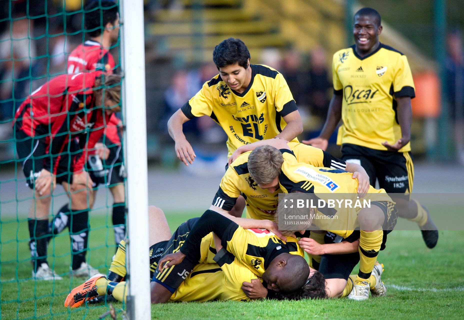 2-1, Tokelo Rantie har serverat Filip Thurn - och hela