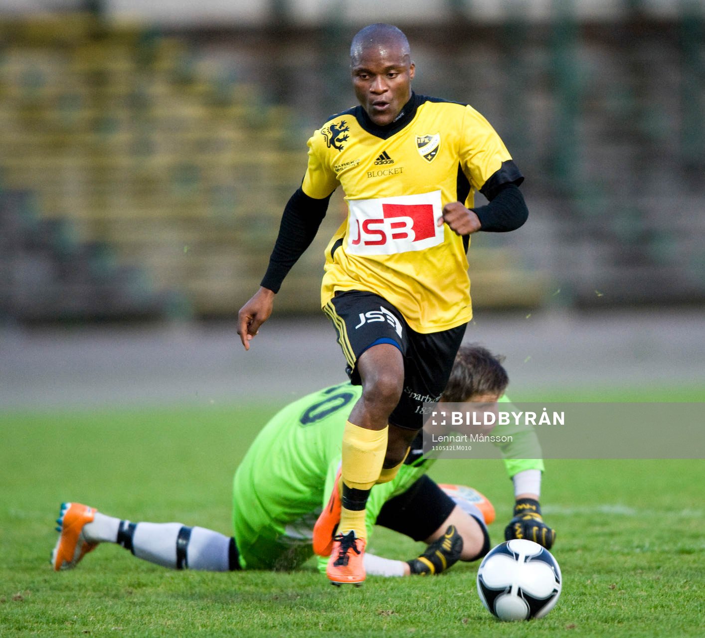 3-1, Tokelo Rantie, en soloprestation